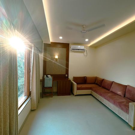 Hotel Ananda Kashi فاراناسي المظهر الخارجي الصورة